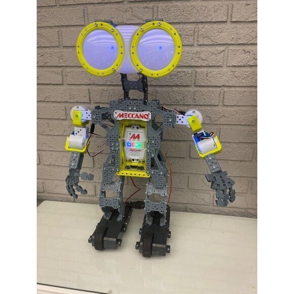 Meccano Tech Interactive Robot G15 Personal Robot Model  #15401 - Picture 7 of 11